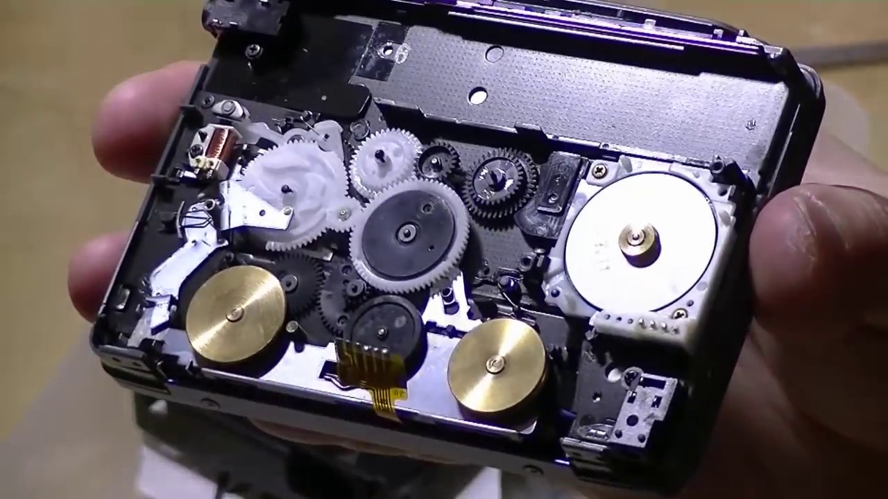 AIWAのカセットウォークマンHS-PX540の中身はHS-PX550と同じでした