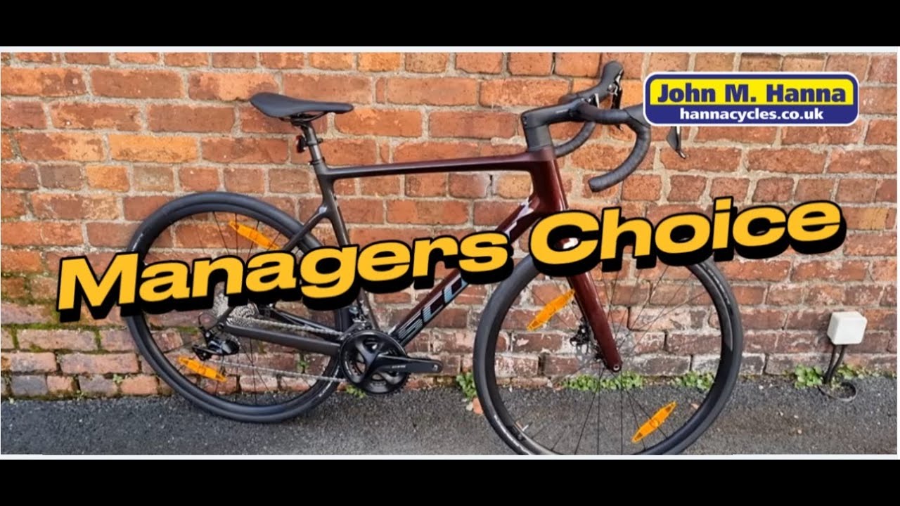 Scott Addict 30 red 2023/2024 full carbon fibre road bike with 11