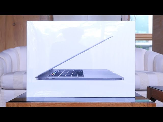 Apple MacBook Pro 15-inch (2017, Kaby Lake): Unboxing and First