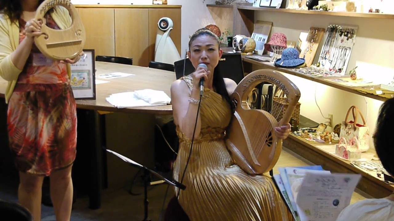 ライアー（Leier lyre)演奏 アフロディーテの竪琴のご紹介映像 - YouTube