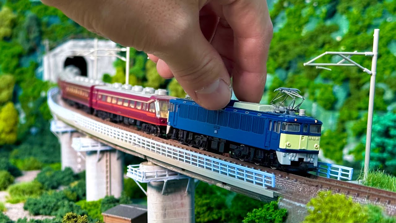 TOMIX Tokyo's Stunning Night Diorama: Hyper-Realistic Model