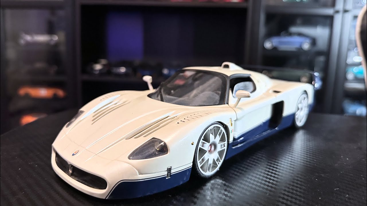 ホットウィール 1/18 マセラティ MC12 No.G7158 HOTWHEELS MASERATI
