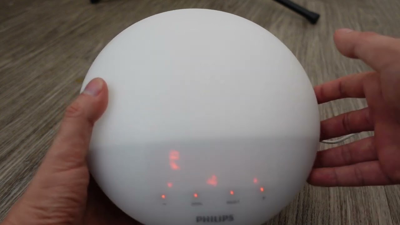 Philips SmartSleep Wake-up Light Alarm Clock HF3520/60 overview