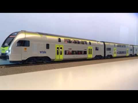 Liliput Bachmann BLS RABe 515 004 Ville de Neuchâtel - YouTube