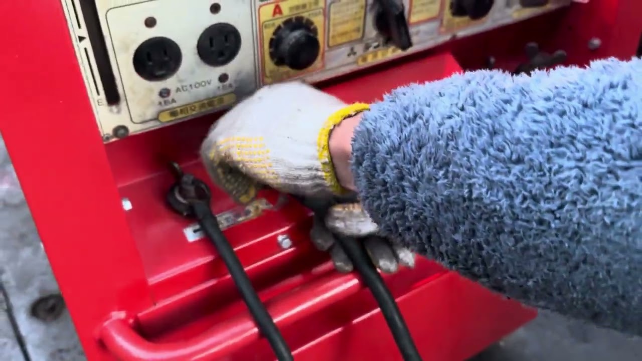 Denyo デンヨー 防音型 エンジン溶接機 /発電機 DCI-270SSW 2人用溶接