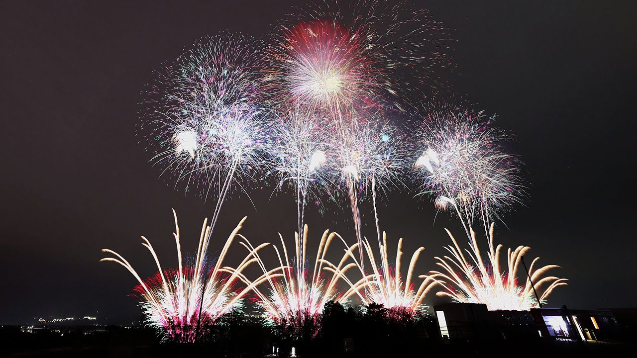 静岡】【4K】富士山花火 vs スピードウェイ2025 左側より撮影 - YouTube