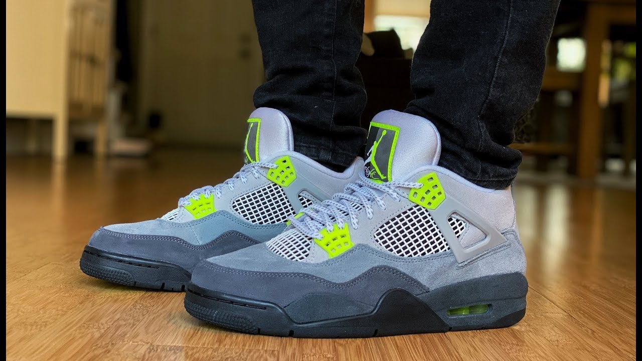 Air Jordan Retro 4 SE “95 Neon” Review & ON FEET - YouTube