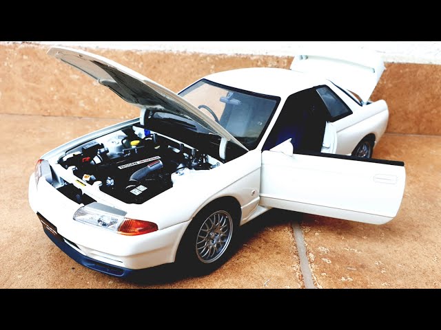 Nissan Skyline GT-R R32 ( BNR32 ) V-Spec II White 1/18 KYOSHO