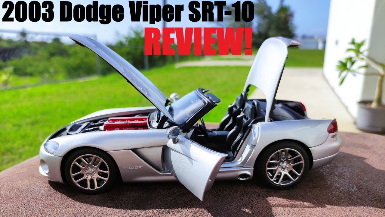 Unboxing and Review: 2003 Dodge Viper SRT-10 Prototype in 1/18