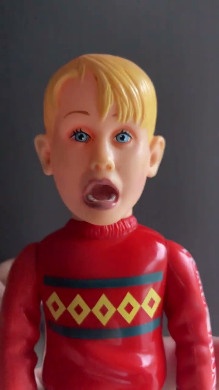 Kevin McCallister Figurine (SCARY SCREAM) - YouTube