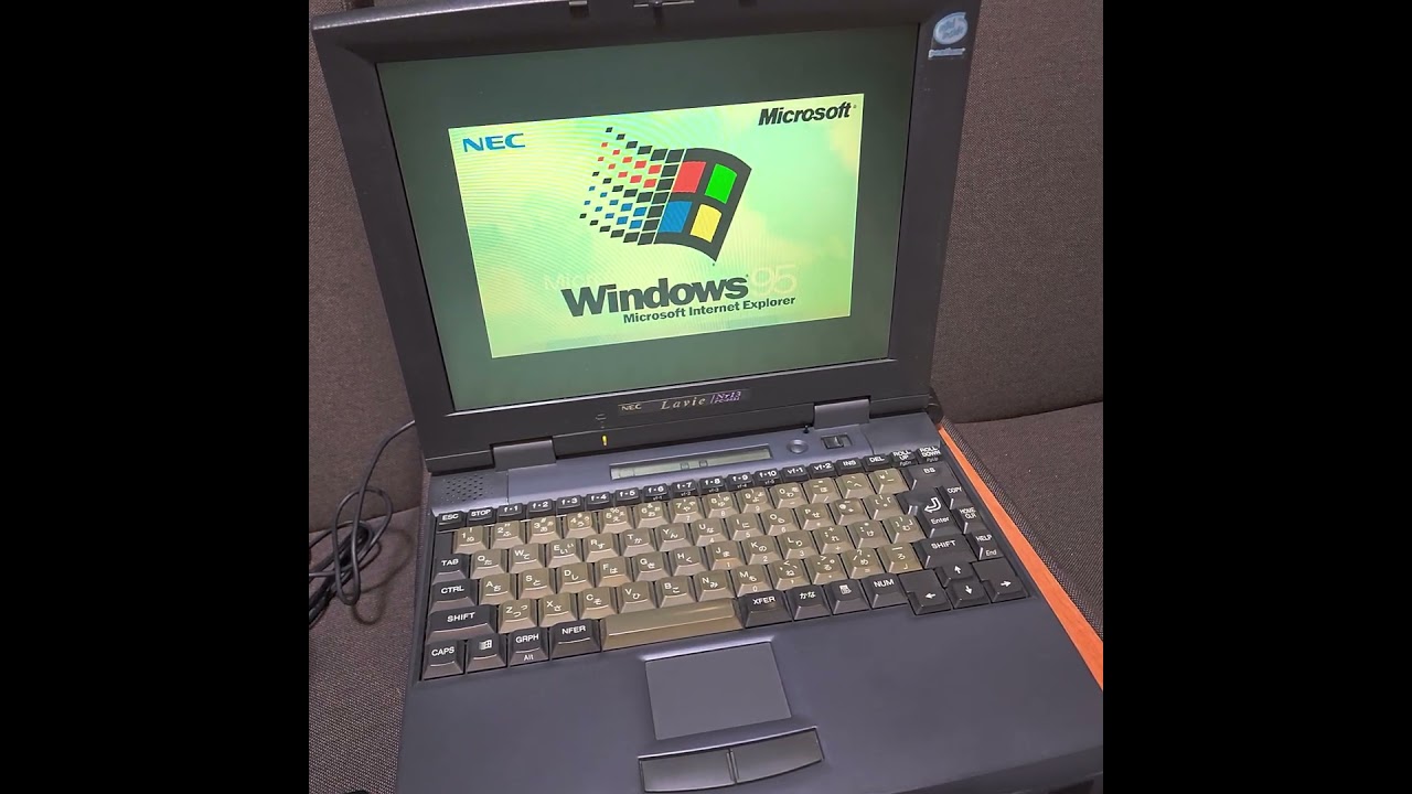 NEC PC-9821でWindows95を起動 - YouTube