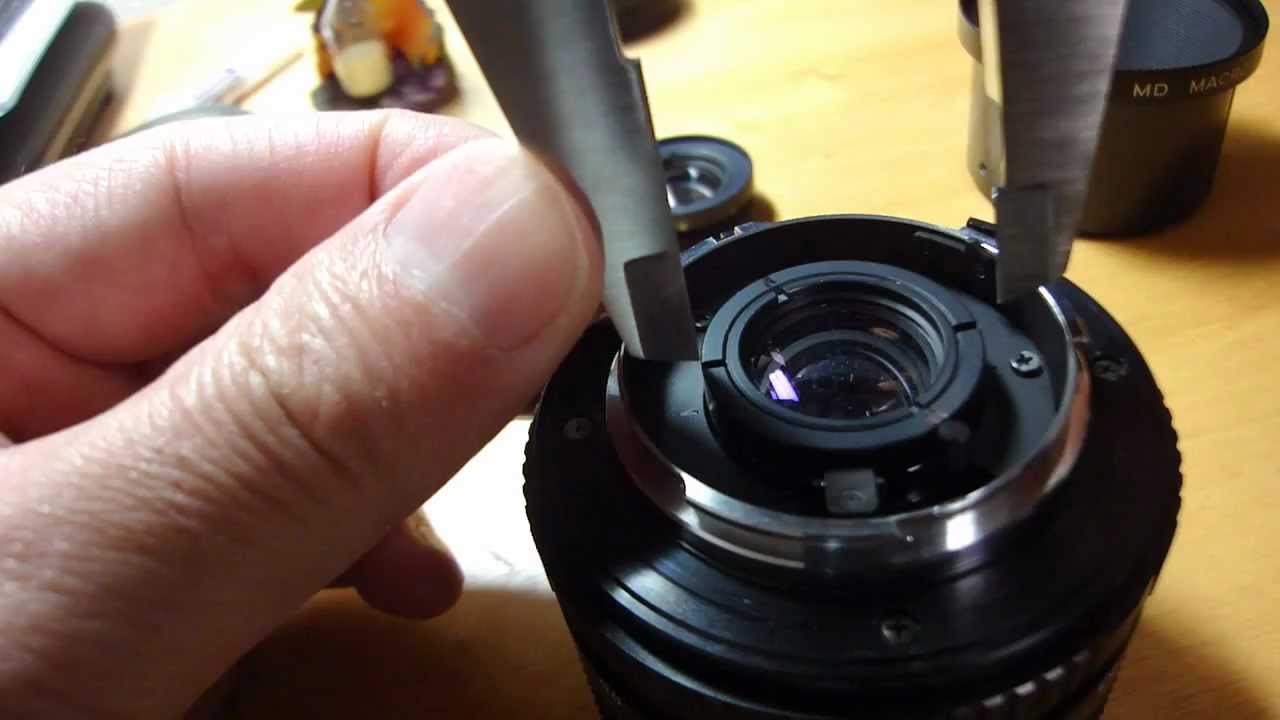 Minolta New MD Macro 50mm/3.5 Cleaningの巻 - YouTube
