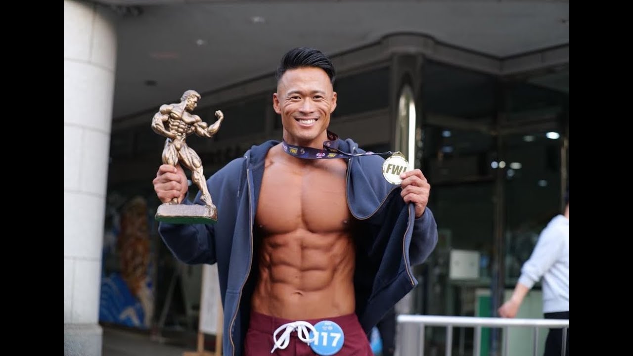 非売品】FWJ 優勝トロフィー フィジーク ボディビル リフト クロノス