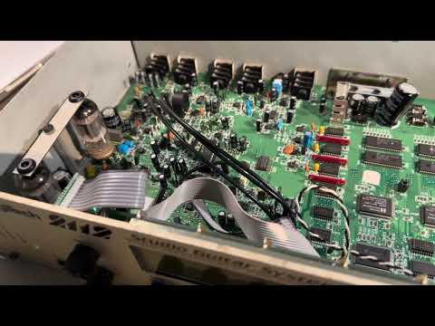 DigiTech 2112 Studio Guitar System - a look inside - YouTube