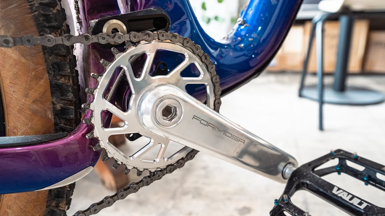 お手頃価格でシルバーのクランクが手に入る。カスタムにおすすめの