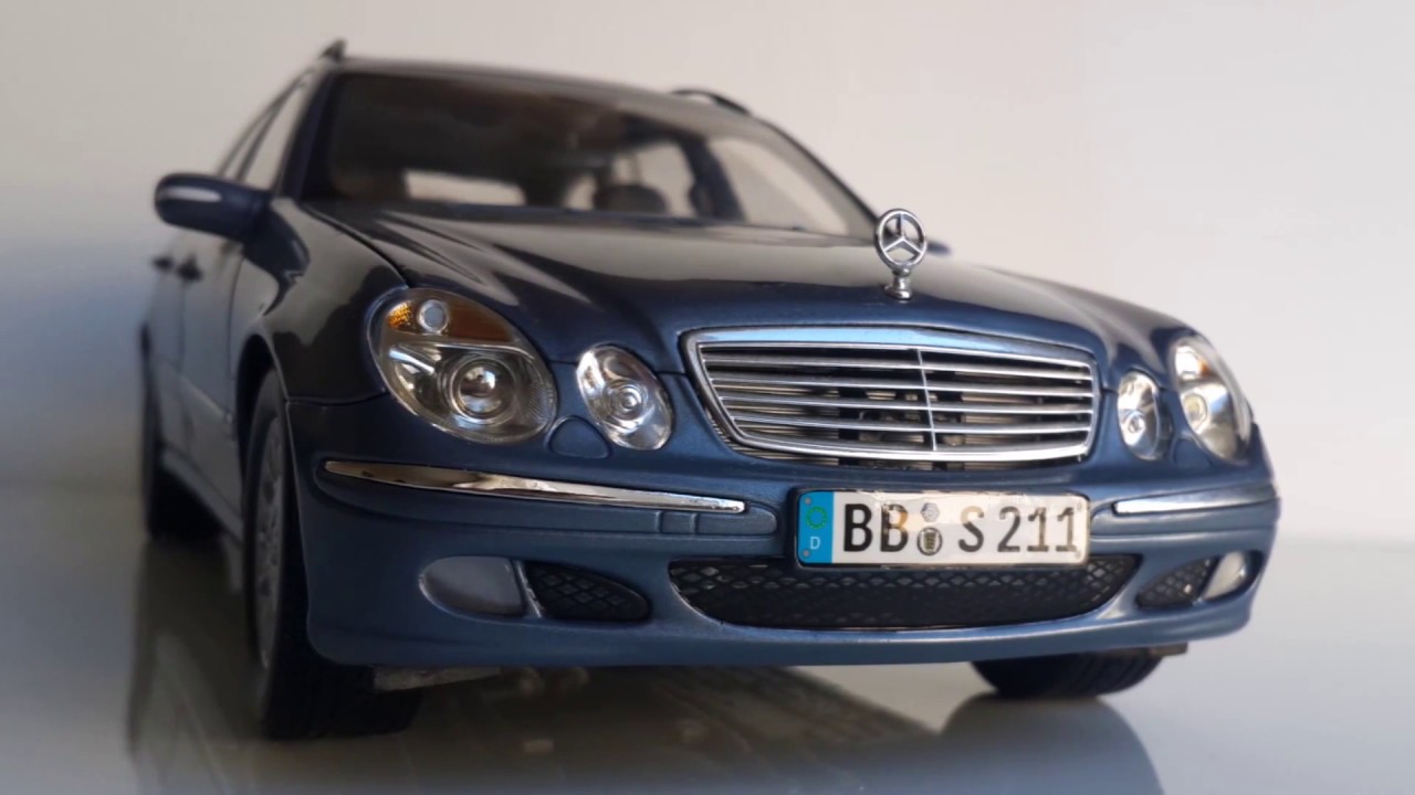 1:18 Kyosho Mercedes-Benz E-Klasse T Model w211 Blue Diecast Model