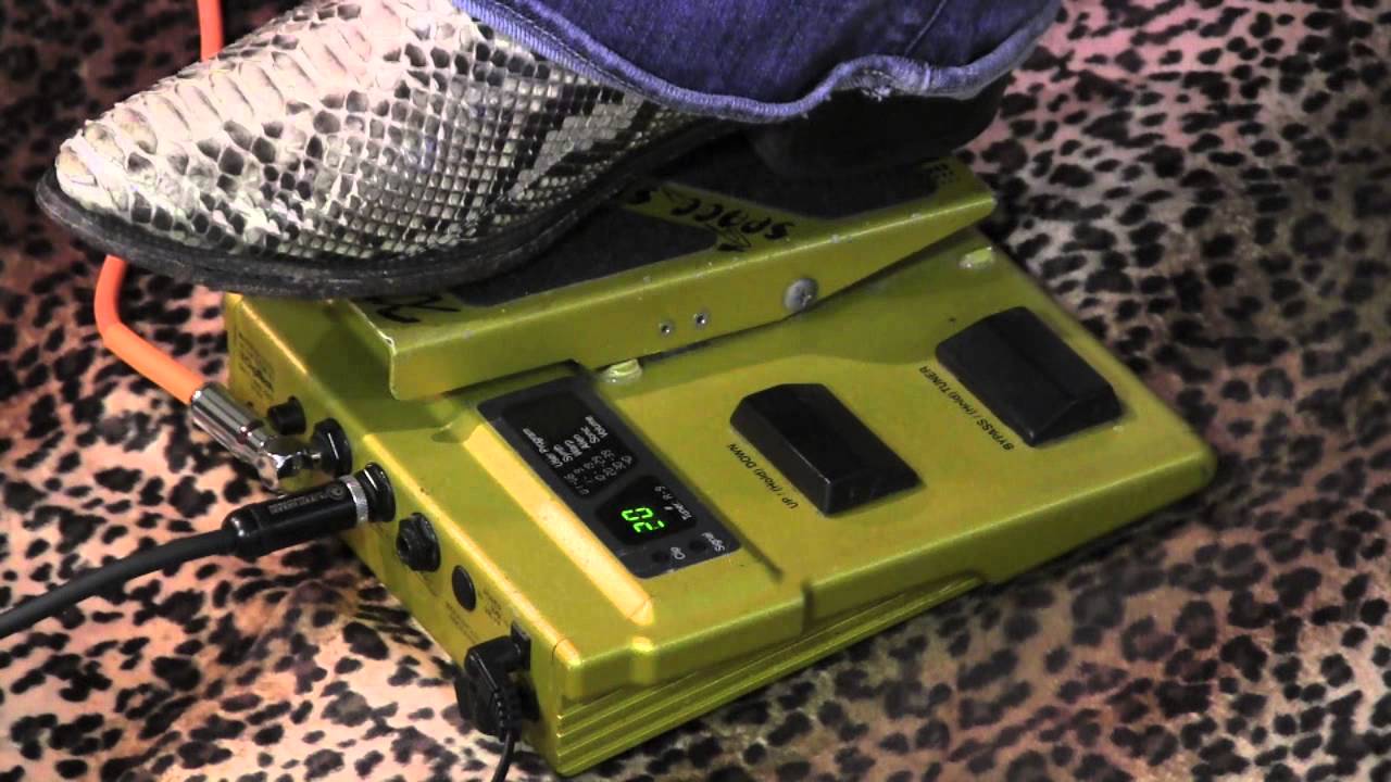 Digitech XP300 SPACE MACHINE reverb and modulation guitar pedal