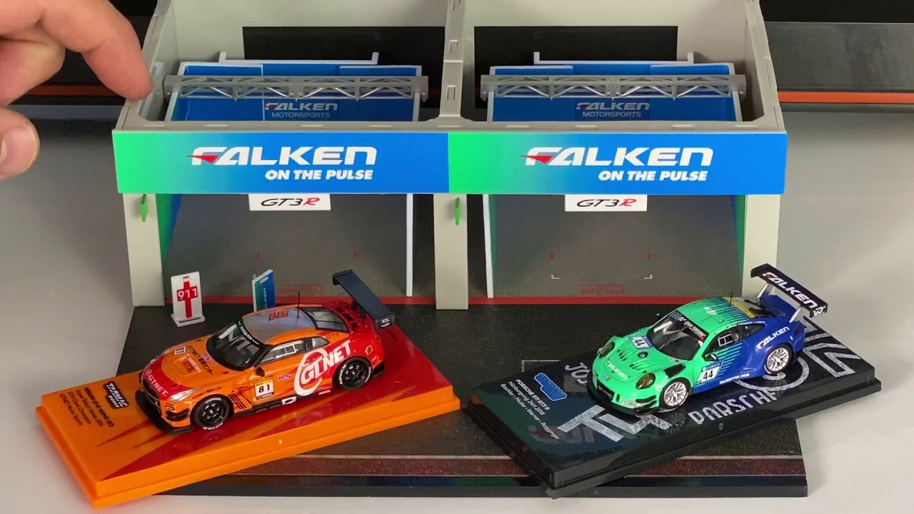 Tarmac Works Falken Racing Pit Garage Diorama with Exclusive
