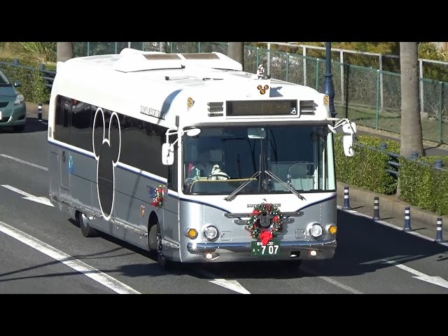 クリスマス仕様のディズニーリゾートクルーザーを撮る！ - YouTube