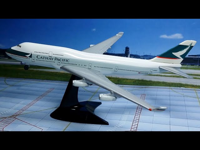Reviewing the 1/500 Boeing 747-400 (Cathay Pacific) by Herpa - YouTube