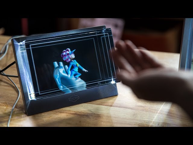 Hands-On: Looking Glass Holographic Display - YouTube