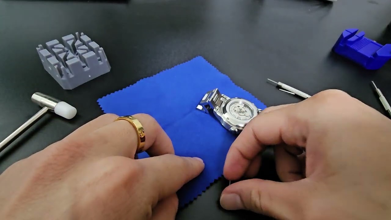 How to size and adjust a pin and collar bracelet 🤔 - YouTube