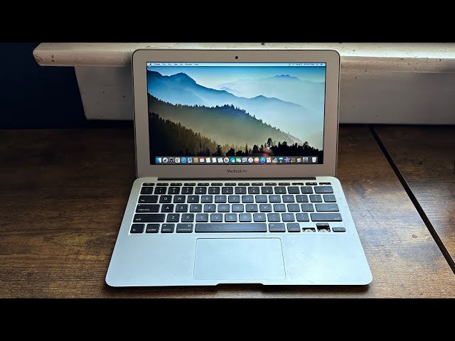 OS X 10.10 Yosemite, 10 Years Later! - YouTube