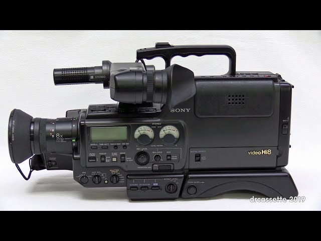 Detailed look at the awesome Sony CCD-V5000 camcorder! - YouTube