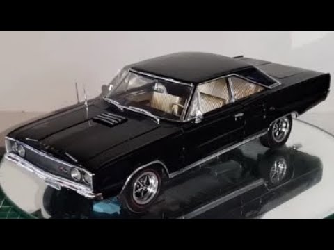 Review of a 1967 Dodge Coronet R/T - 1:18 scale, by Highway 61