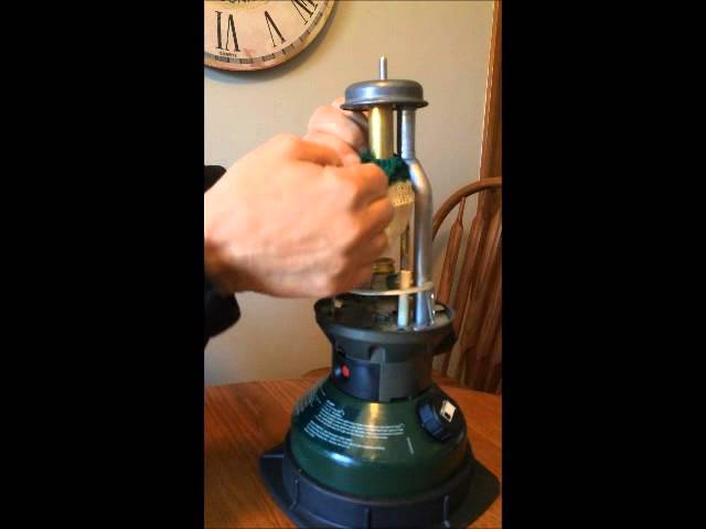 Coleman NorthStar Dual Fuel Instalite 2000B Lantern - YouTube