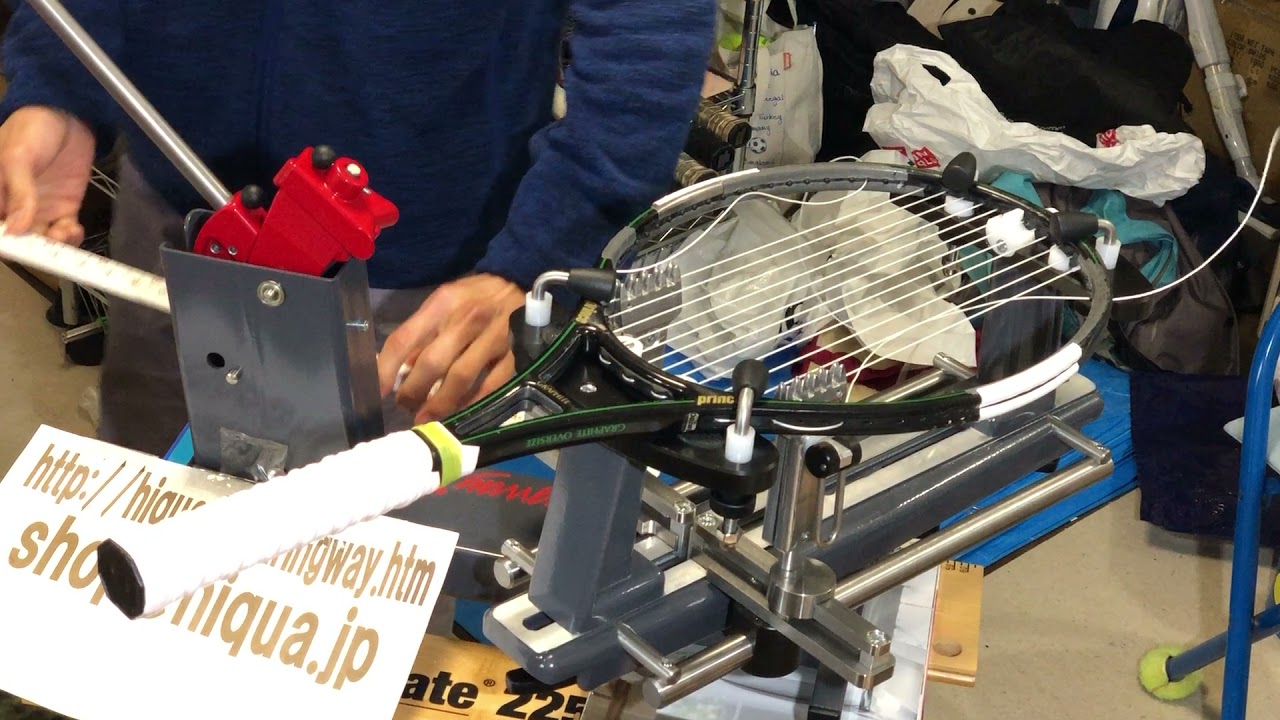 StringwayストリングウェイML100ガット張り機で ラケットチューニング