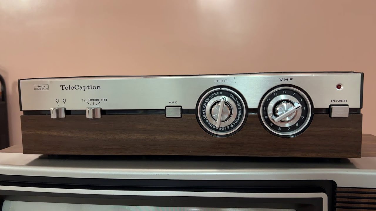 The First Closed Caption Decoder - 1980 Sears TeleCaption - YouTube