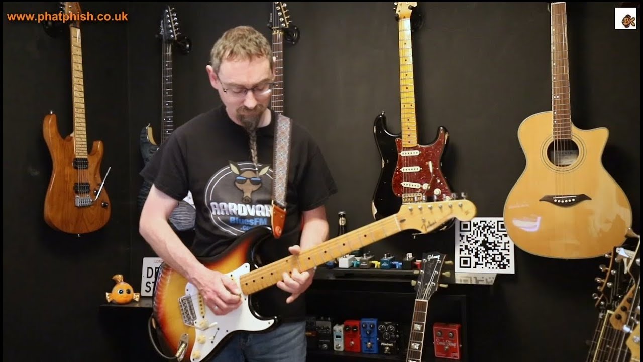 1979 Tokai Springy Sound ST-45 - YouTube