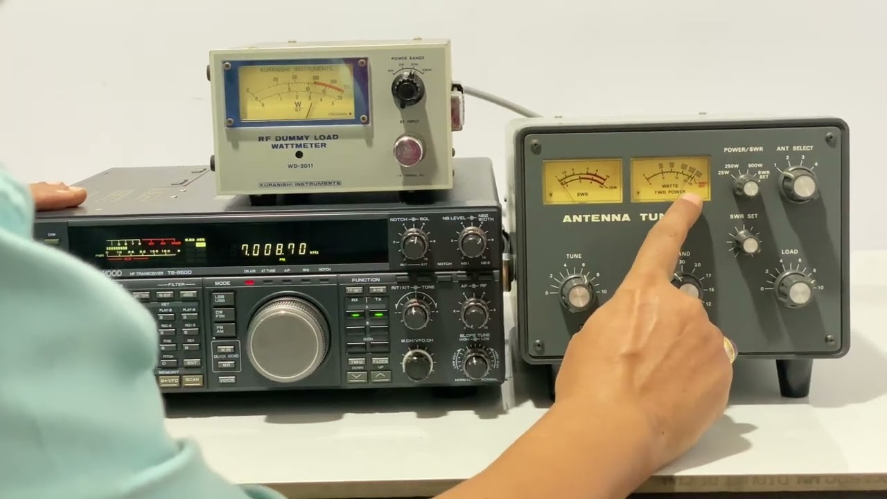 Yaesu FC-901 Antenna Tuner HF 500W - YouTube