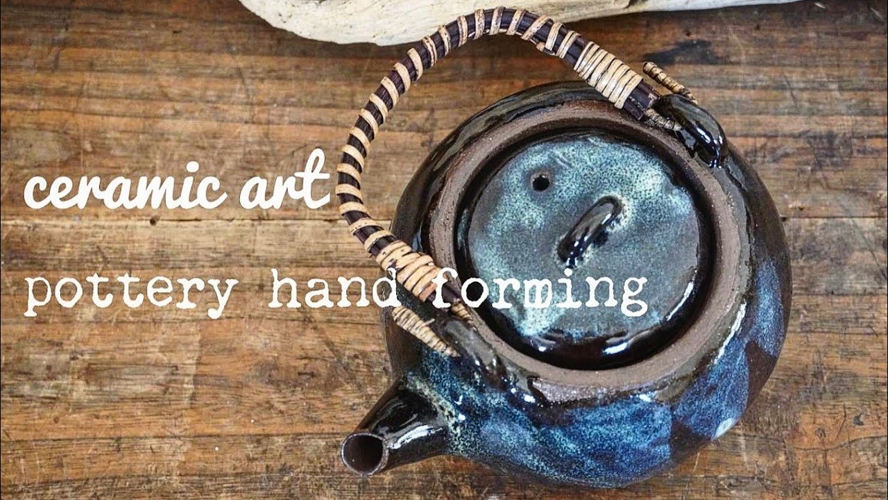 常滑焼 轆轤による朱泥急須づくり（三代目山田陶山） Tokoname-yaki A