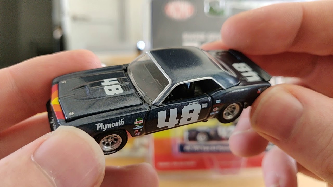 Plymouth barracuda Greenlight Acme limited edition Dan Gurney