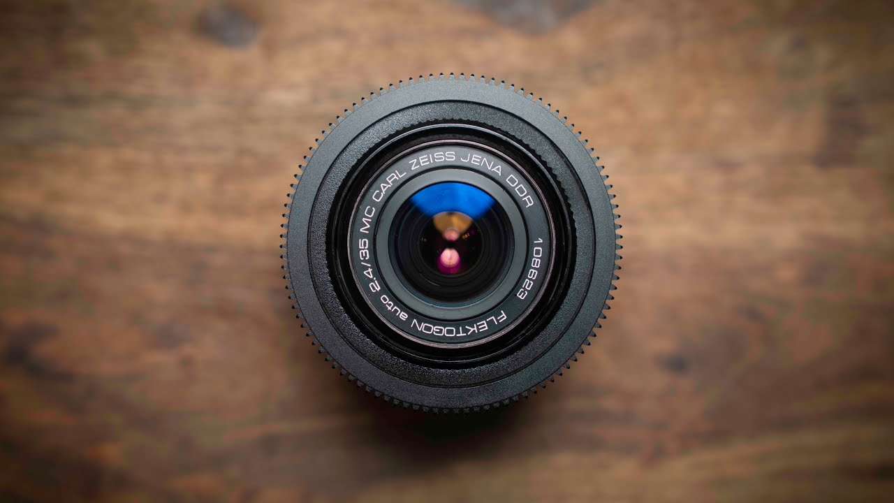 Carl Zeiss Jena 35mm f2.4 Flektogon // This lens is a GEM! - YouTube