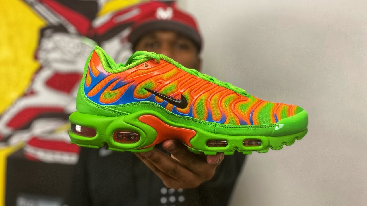 Why Isn't Anyone Talking About The SUPREME x AIR MAX PLUS?? - YouTube