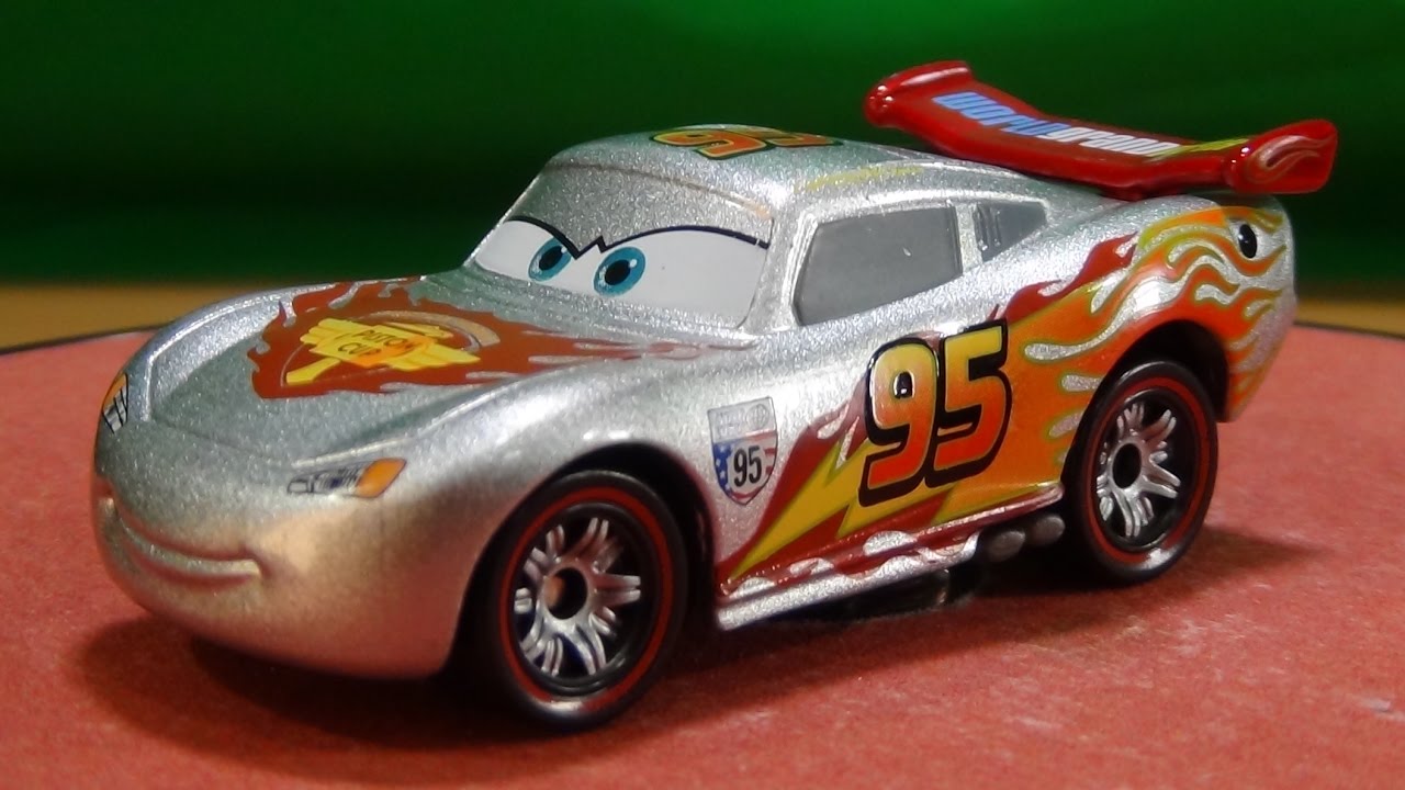トイザらスオリジナル カーズトミカ ライトニング・マックィーン