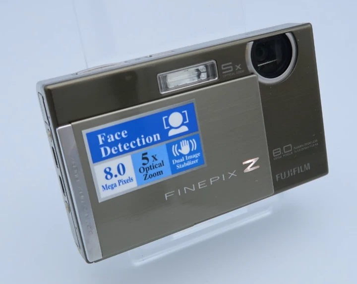 FUJIFILM FINEPIX Z100 シルバー ※ジャンク品 Fujifilm FinePix Z100fd