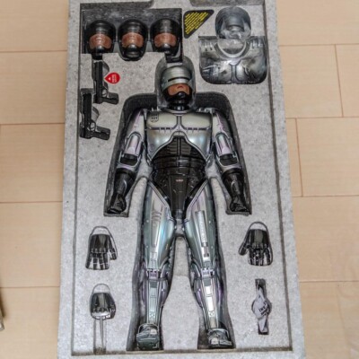 Hot Toys Movie Masterpiece MMS202-D04 Robocop Diecast 1/6 Action