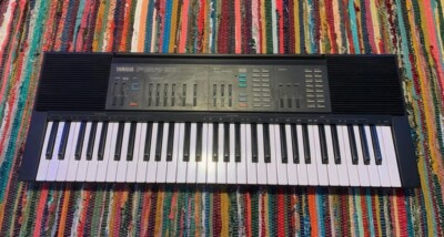 Vintage 1986 YAMAHA Portatone PSR-31 Keyboard PCM STEREO 61 Keys