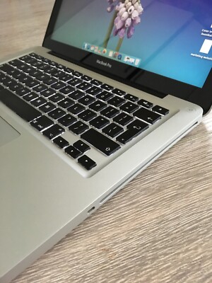 Apple MacBook Pro (13-inch, Mid 2012) 2.5 GHz Intel Core i5 Silver