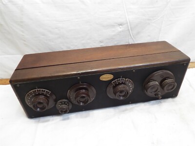 Antique Atwater Kent Model 20 Tube Compact Radio Receiver Wooden