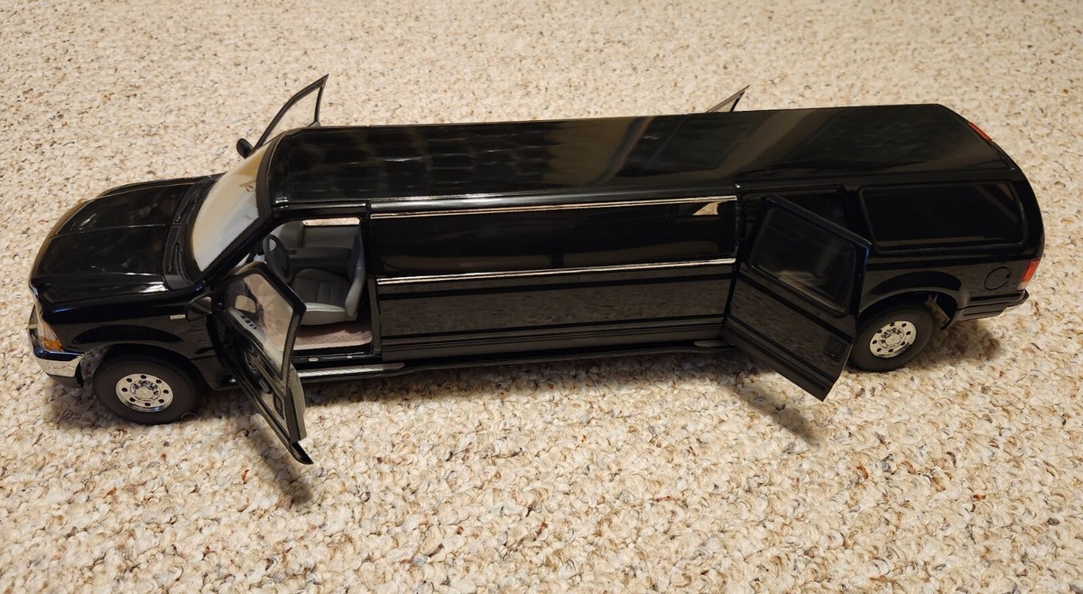 1/18 Sunstar Ford Excursion Limousine Black | Excellent & Rare