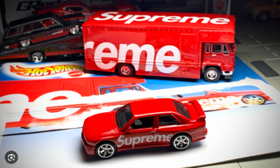 Hot Wheels Supreme Car Culture Team Transport 1992 BMW M3 Fleet