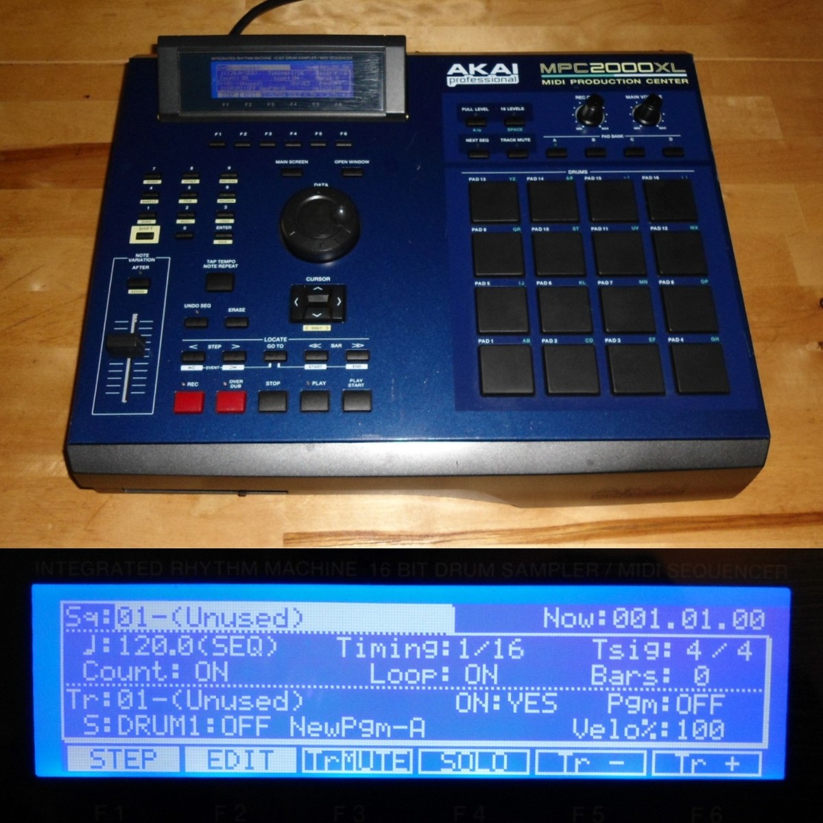 Akai MPC 2000XL Blue w/Custom Black Pads/Buttons 1GB CF Drive 32MB