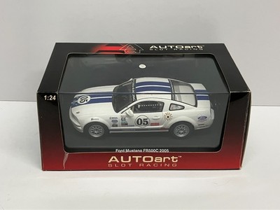 1:24 AUTOart Slot Racing - Ford Mustang FR500C 2005 Grand-Am