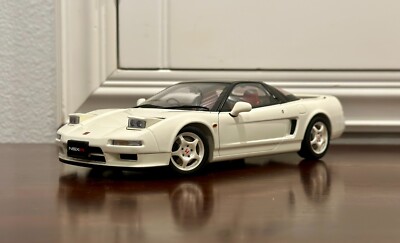 AUTOartHonda NSX Type R 'NA1 Champion White' 1/18 Scale Diecast