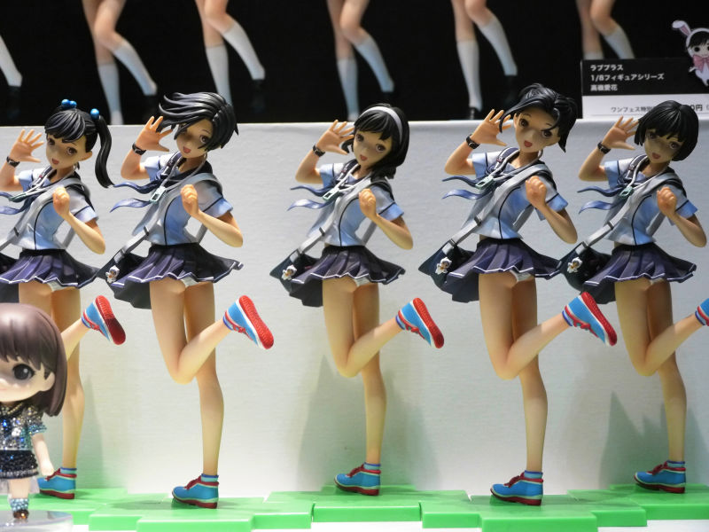 ラブプラス3体セットになぜかときメモっぽい人が混じっている - GIGAZINE